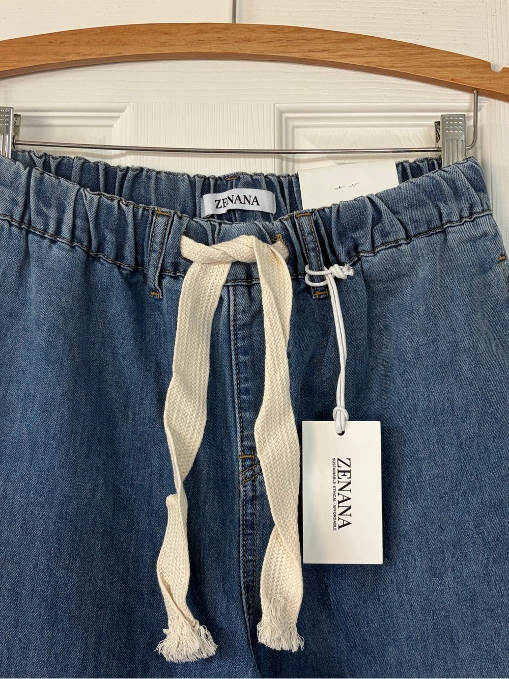 Zenana Wide Leg Denim Jeans in Blue - Picture 2 of 4